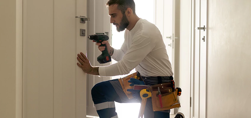 Mailbox Lock Installation Expert in La Crescenta-Montrose, California