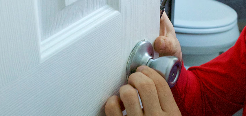 Vintage Door Knob Replacement in La Crescenta-Montrose, CA
